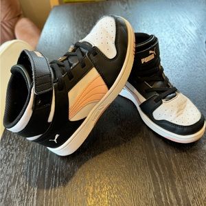 Puma Layup Rebound kids shoes